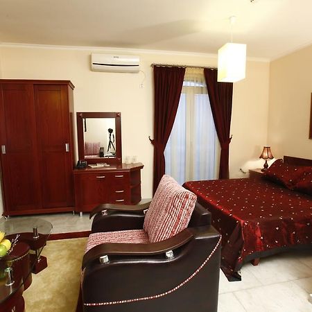 Hotel Luxor Suto Orizari Exterior foto