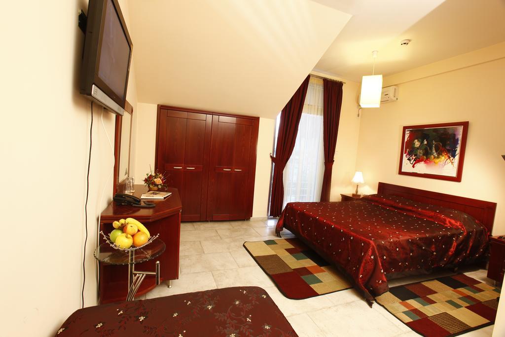 Hotel Luxor Suto Orizari Quarto foto